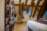 Queen Room with Garden View