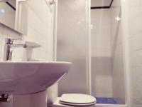 Zweibettzimmer mit eigenem Bad und Zustellbett