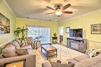 B&B Myrtle Beach - Myrtle Beach Condo with Pool Access 3 Mi to Beach! - Bed and Breakfast Myrtle Beach