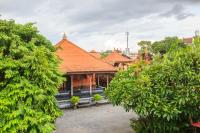The jero 18 kuta guest house - B&B Kuta