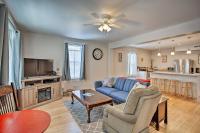 Family-Friendly Menomonie Retreat Walk to Town! - Chambres d’hôtes