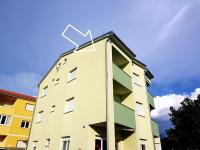 A peaceful two floor apartment with a sea view - B&B Jadranovo