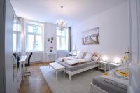 Cosy 3 Room Viennese Flat - 10min to City Center - Bed and Breakfast Wenen