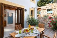 Little Karafillias Chalki House - B&B