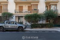 Suite Versailles Five Stars Holiday House - B&B Niza