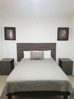 Sea Rock Hotel - Bed and Breakfast