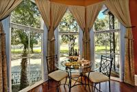 B&B Savannah - Huge Victorian Beauty Overlooking Forsyth Park - Bed and Breakfast Savannah