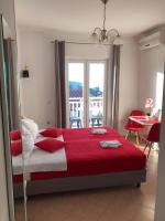 Studio Apartment with Sea View (2 Adults)