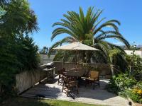 B&B Auckland - Palm Garden Apartment - Bed and Breakfast Auckland