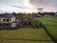 Widi Agung Villa - B&B