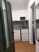 Tweepersoonskamer met 2 Aparte Bedden en Badkamer