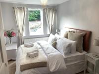 B&B Bath - Spacious 2 Bed Apartment With Off Street Parking - Bed and Breakfast Bath