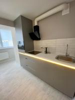 Свіжа та стильна квартира! - Ferienwohnung