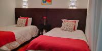 Chambre Double ou Lits Jumeaux avec Salle de Bains Commune