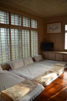 Japanese-Style Room for Six