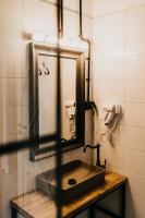 Deluxe Apartment with Bath (13)
