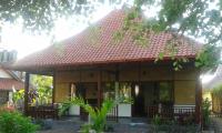 Ana Warung & Bungalows - Bed and Breakfast Gili Meno