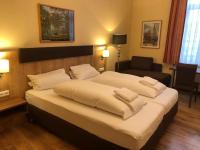 Studio Apartment (2 Adults)