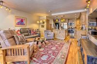 7 Mi to Ski Waterfront Townhome in Frisco! - Chambres d’hôtes Frisco