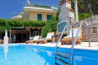 Unique seaside villa with pool - B&B Vela Luka