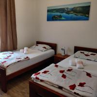 Camera Doppia con Letti Singoli