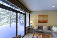 Ptarmigan Mountain Chalet - Bed and Breakfast