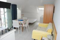 Kleines Studio - Dachgeschoss