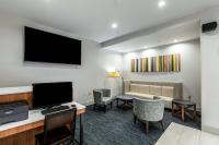 Holiday Inn Express & Suites Jersey City North - Hoboken, an IHG Hotel