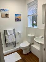 Lower Highview - Self Catering Apartment, fpventures Stroud - B&B