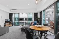 B&B Auckland - Chic 1 Bedroom Princess Wharf Apartment w/ AC - Bed and Breakfast Auckland