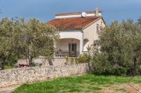 Beachfront apartment Lostura - B&B Turanj