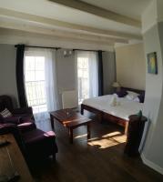 Chambre Familiale avec Salle de Bains Privative