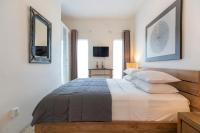 Deluxe Two Bedroom Apartment