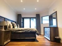Appartamento con 3 Camere da Letto
