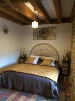Zimmer mit Kingsize-Bett
