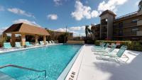 Desirable Location, Directly Across Street From South Beach Access!!! - B&B