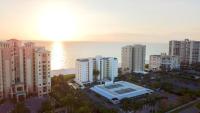 B&B Marco Island - Breathtaking Sunsets @ This Beachfront Beauty, On-Site Restaurant/Tiki Bar - Bed and Breakfast Marco Island