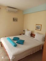 Apartments Ana - Ferienwohnung Grebaštica