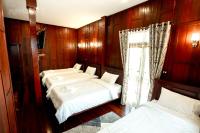 Quadruple Room with Terrace