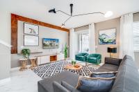 Beautiful Modern Home wPrivate Pool Near WDW - B&B Kissimmee