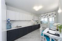 Красивая 1 комнатная квартира с балконом на Теремках 252 - Chambres d’hôtes