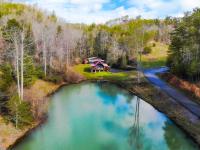 Lazy Bear Lake, Fishing, Hot Tub, WIFI, 560 in FREE Attraction tickets each paid day! - Ferienwohnung Sevierville