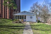 2 Mi to Downtown Knoxville Cozy Home with Patio - Chambres d’hôtes