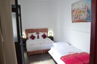 Dreibettzimmer mit eigenem Bad
