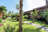 Tiki 103 - B&B