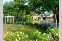 B&B Mount Gambier - Idyllic Tuscan Paradise with magical gardens - Bed and Breakfast Mount Gambier