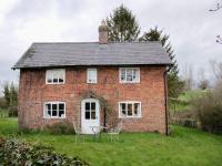 B&B Whitchurch - Wolvesacre Mill Cottage - Bed and Breakfast Whitchurch
