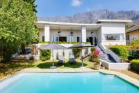 Backup Powered Table Mountain Family Retreat - B&B