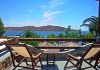 Vassilia on the beach Serifos - B&B Livadákia