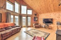 Family-Friendly Troy Getaway with Furnished Deck! - B&B